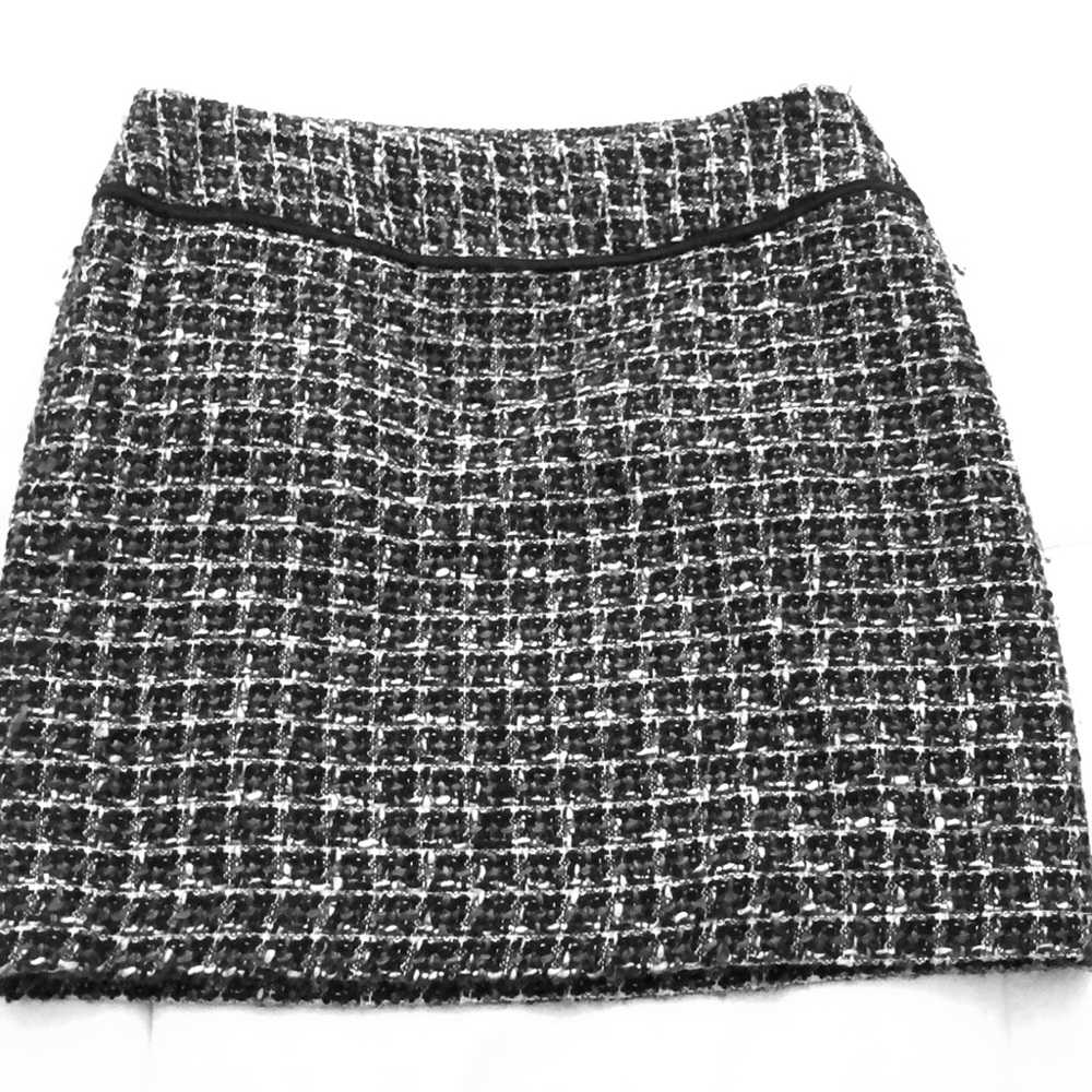 Black and white tweed mini skirt